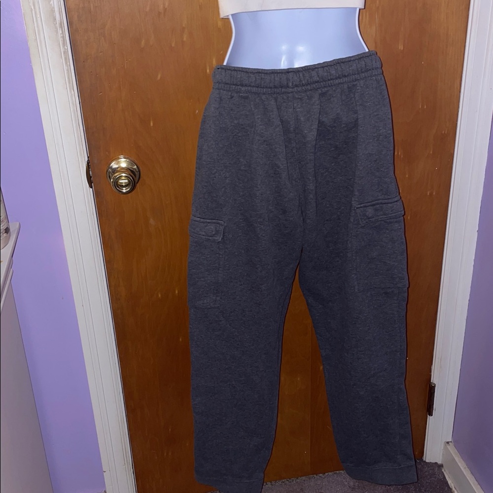 Boy’s Nike Gray Cargo Joggers - Picture 10 of 15